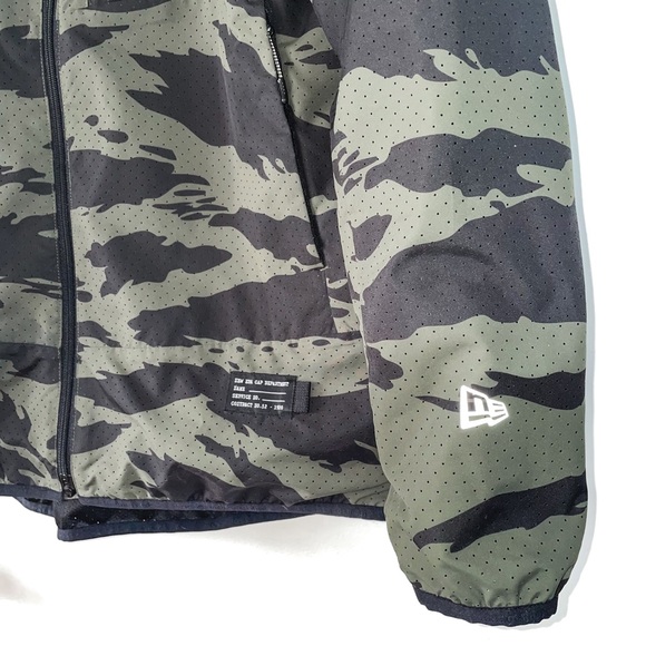 New Era | Camo Windbreaker - Picture 8 of 10